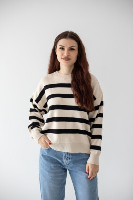 Светр жіночий